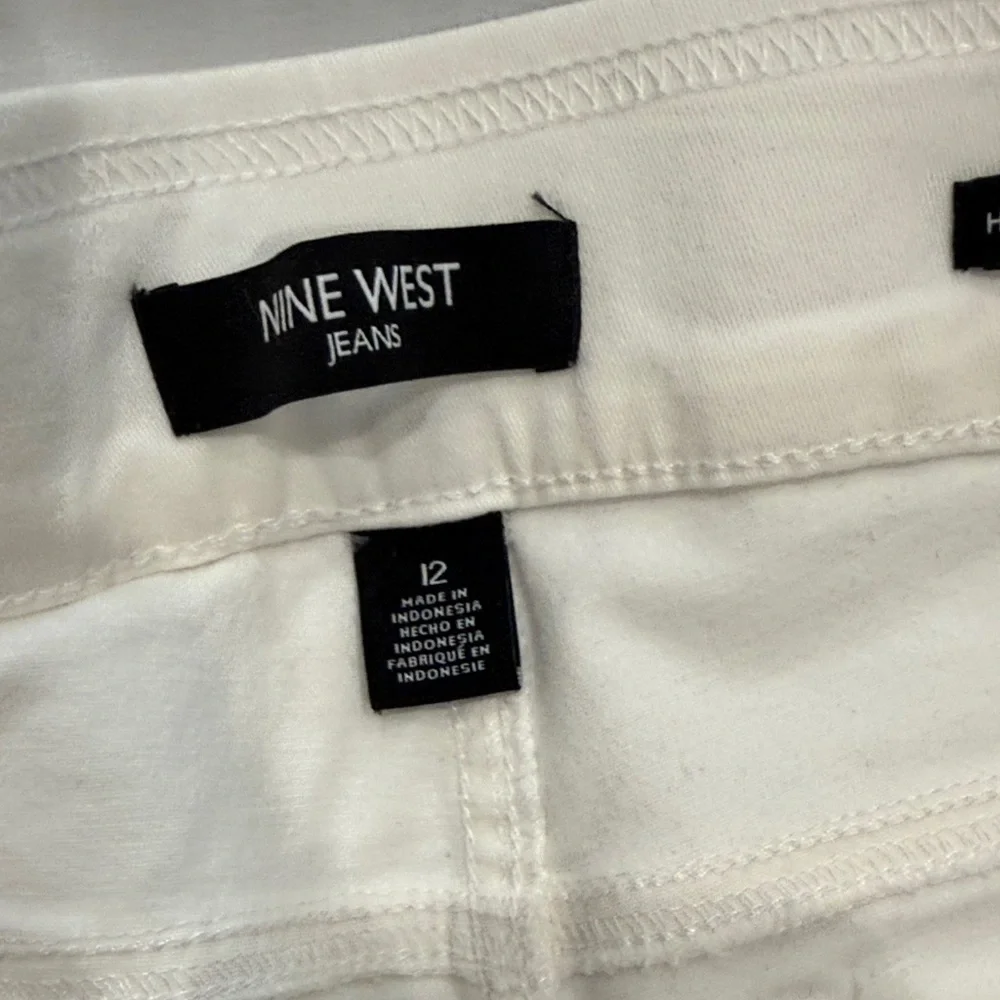 Nine West Heidi Pull-On Cropped Jeans—cream—12 - Picture 8 of 12